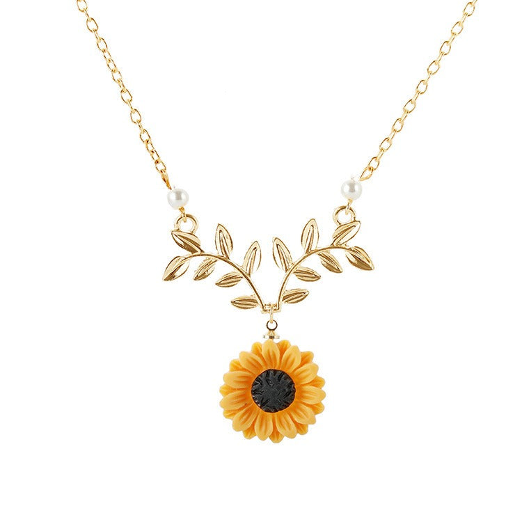 Hot selling necklace, pearl, sunflower necklace, feminine and fashionable sunflower pendant