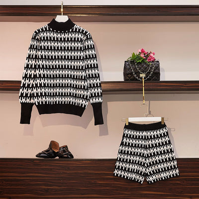 Xiaoxiang retro sweater paired with wide leg shorts two-piece set