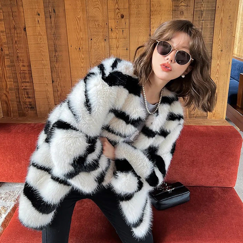 Women's Winter Zebra Mink Pattern Faux Fox Fur Coat Short Style Fur Thickened Faux Fur Artificial Fur